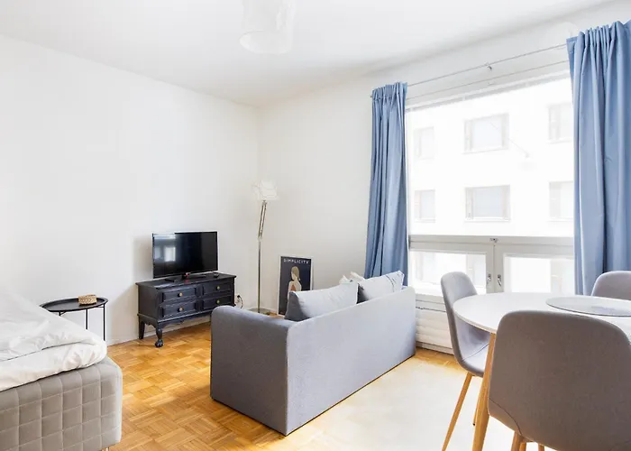 Private Flat, Balcony & Spacious Bathroom, Seamless Check In Daire *