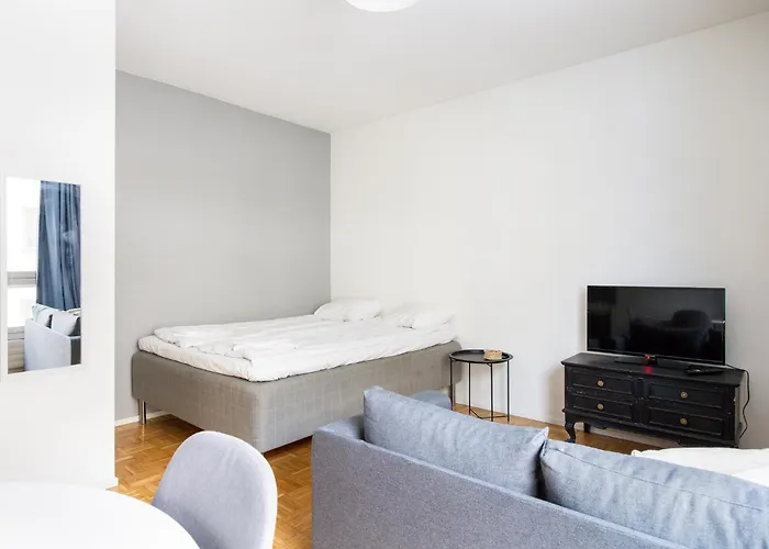 Private Flat, Balcony & Spacious Bathroom, Seamless Check In * Helsinki