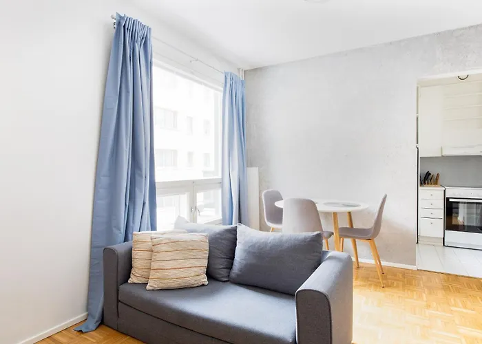 Private Flat, Balcony & Spacious Bathroom, Seamless Check In Daire *